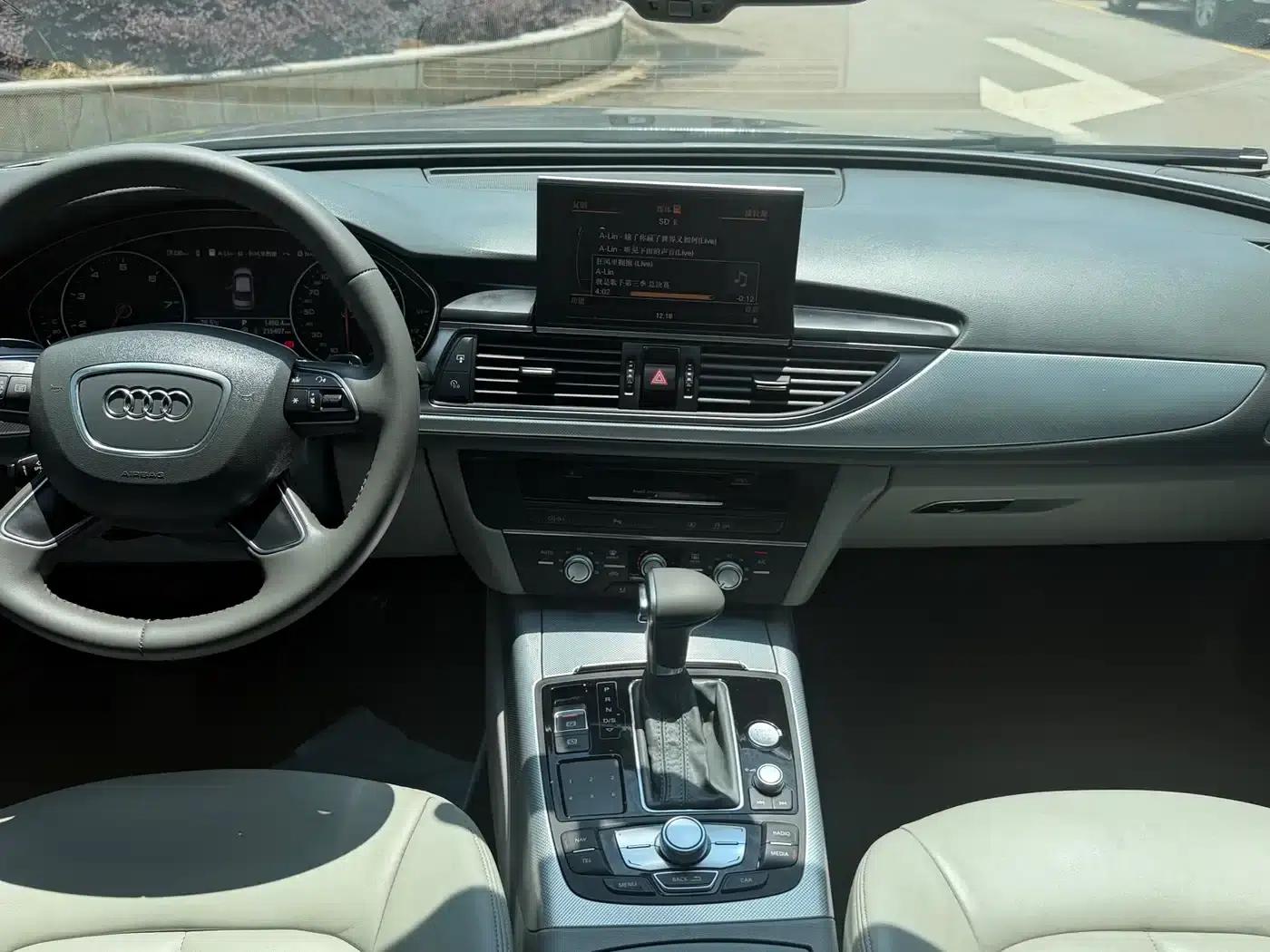 Audi A6L 2014 TFSI Standard Edition — миниатюра 5