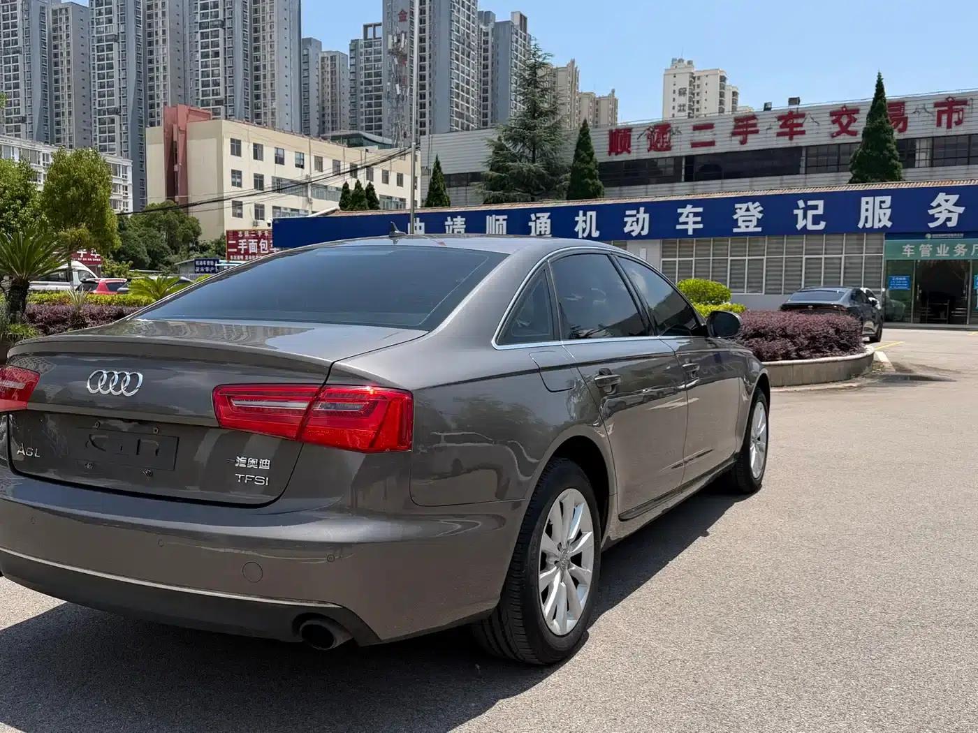 Audi A6L 2014 TFSI Standard Edition — миниатюра 9