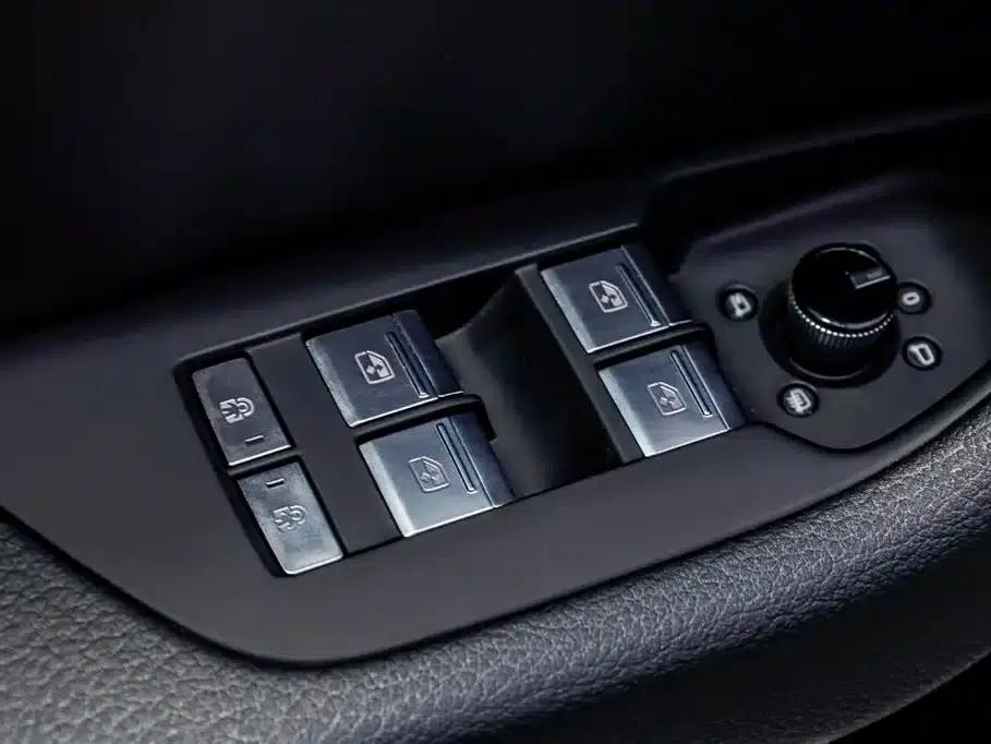Audi A6L 2023 Facelift 45 TFSI Dynamic Edition — миниатюра 12