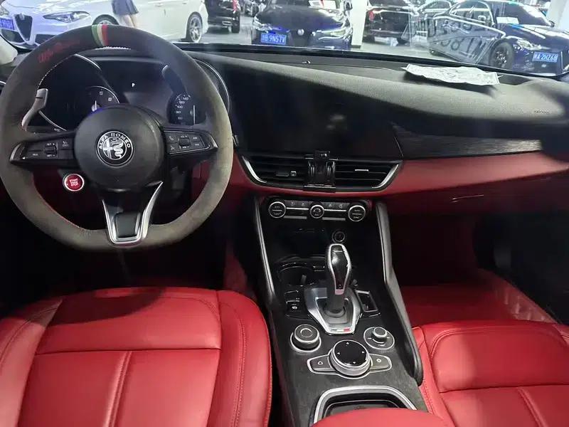 Giulia Juliet 2020 2.0T 280HP Luxury Edition — миниатюра 9