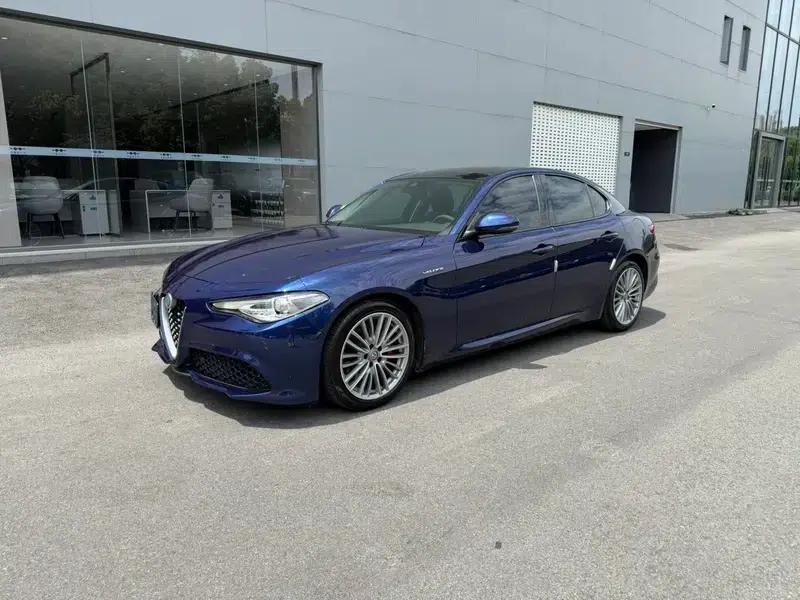 Giulia Juliet 2017 2.0T 280HP Luxury Sport Edition — миниатюра 1