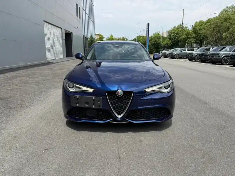 Giulia Juliet 2017 2.0T 280HP Luxury Sport Edition — миниатюра 2