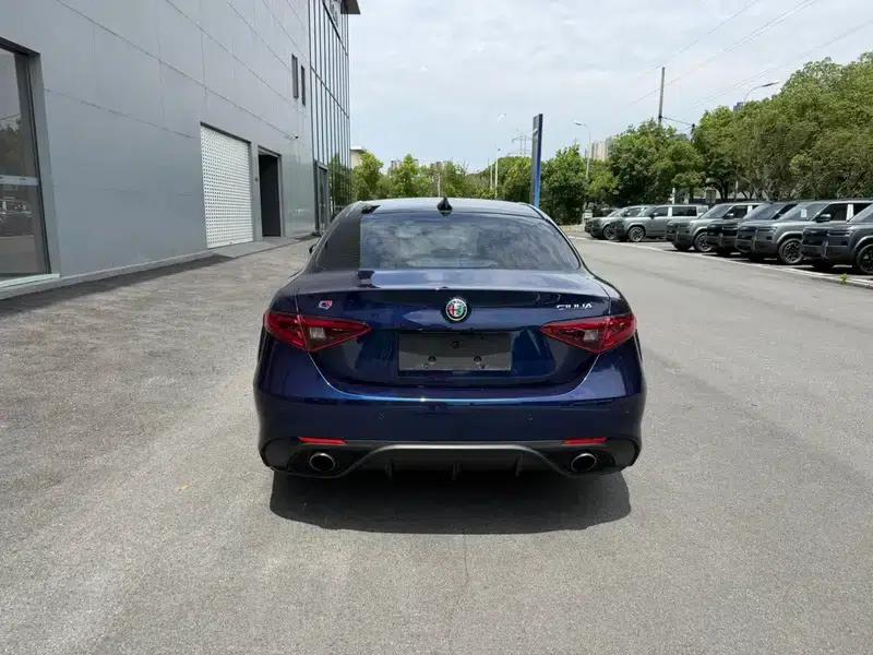 Giulia Juliet 2017 2.0T 280HP Luxury Sport Edition — миниатюра 5