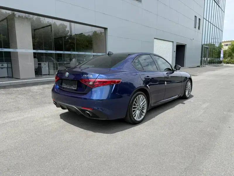 Giulia Juliet 2017 2.0T 280HP Luxury Sport Edition — миниатюра 6
