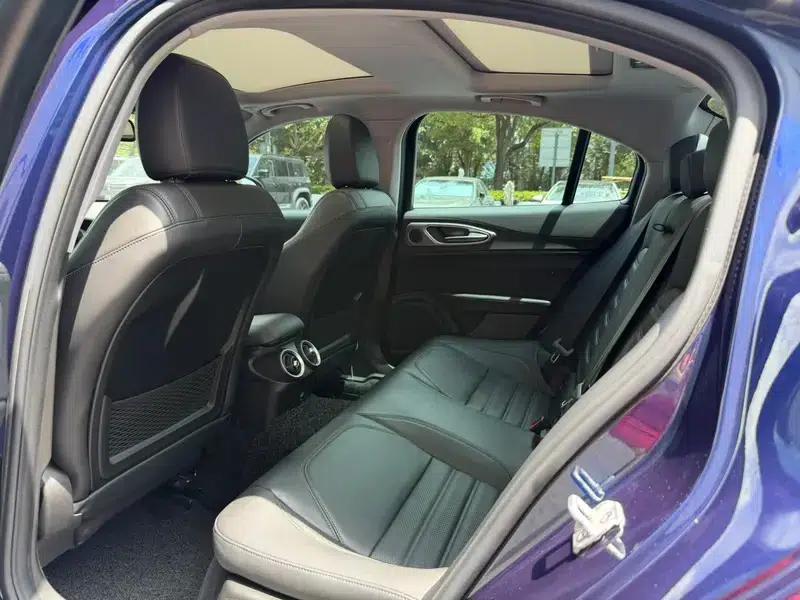 Giulia Juliet 2017 2.0T 280HP Luxury Sport Edition — миниатюра 10