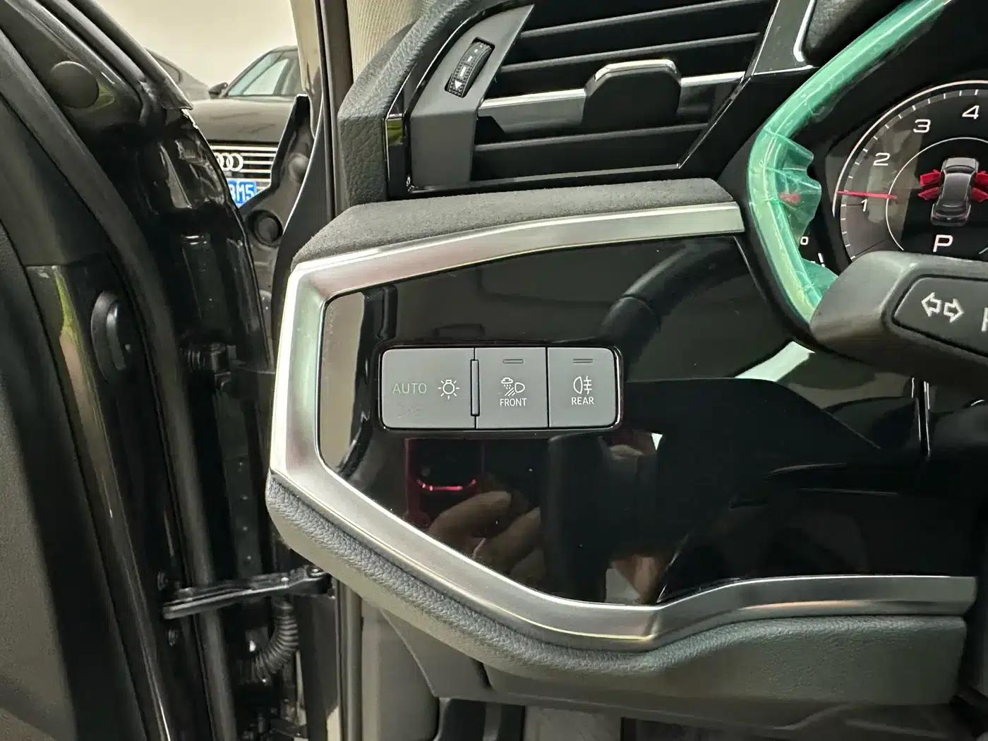 Audi Q3 2023 35 TFSI Fashion Dynamic (1.4T) — миниатюра 14