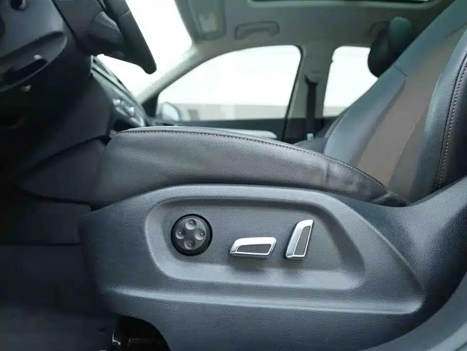 Audi Q3 2017 35 TFSI Fashion Edition — миниатюра 13