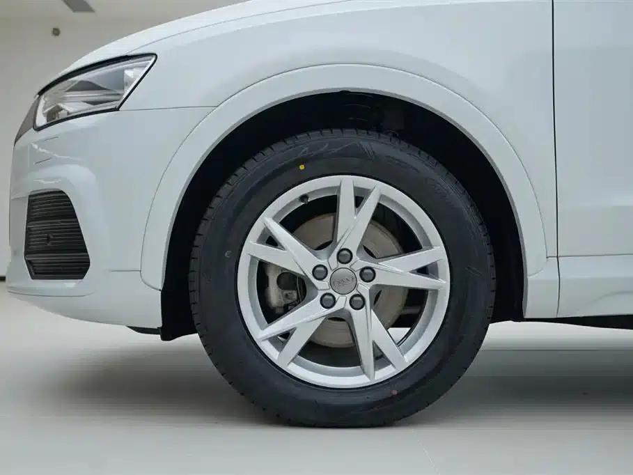Audi Q3 2017 35 TFSI Fashion Edition — миниатюра 16