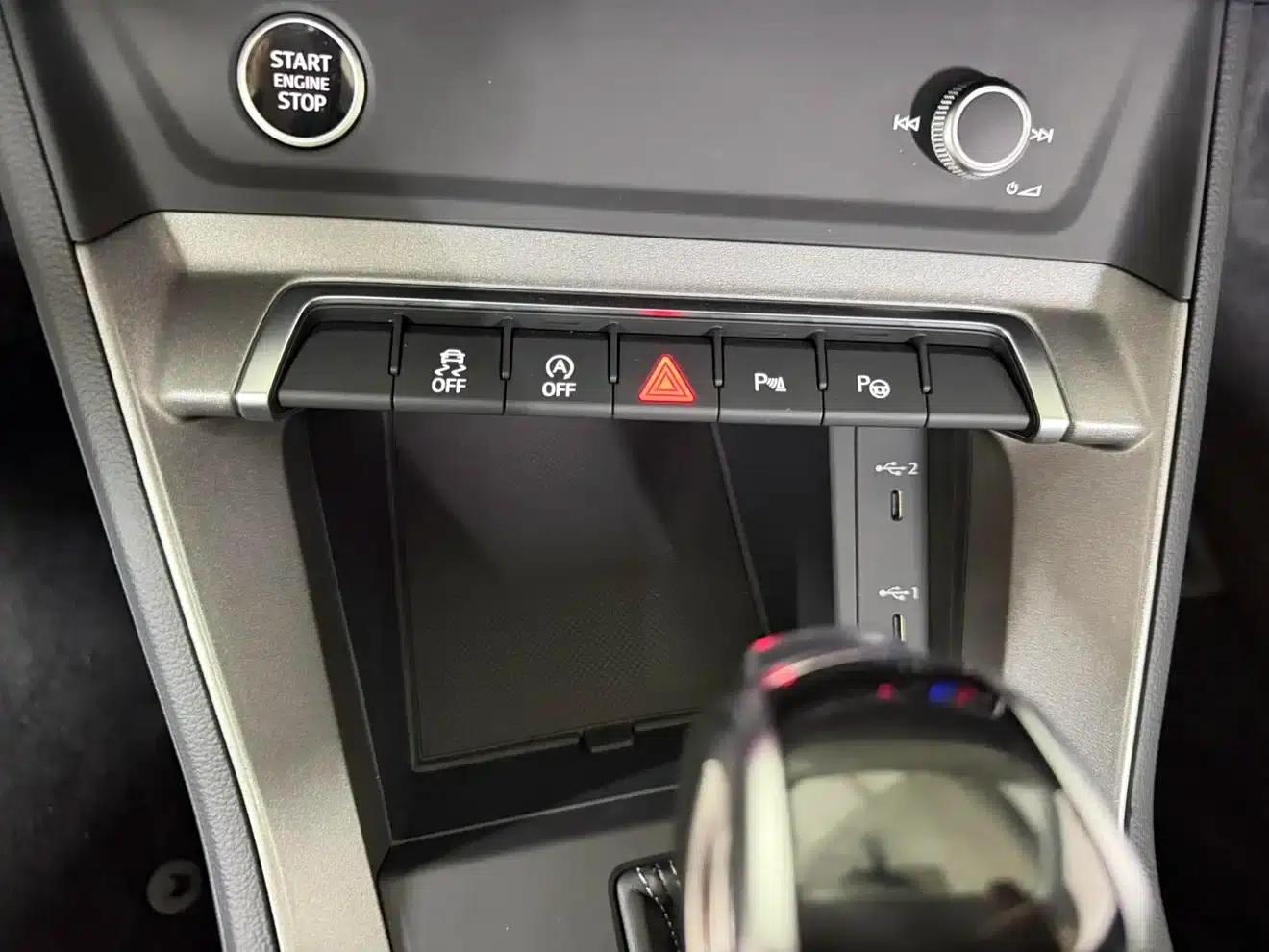 Audi Q3 2022 35 TFSI Fashion Dynamic Edition — миниатюра 18