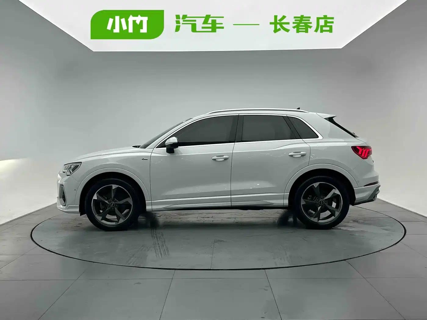 Audi Q3 2022 35 TFSI Fashion Dynamic Edition — миниатюра 3