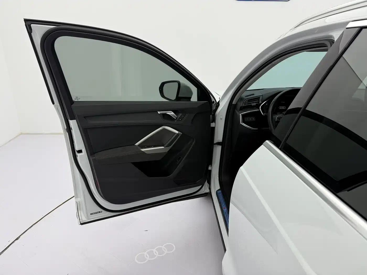 Audi Q3 2023 35 TFSI Fashion Dynamic (1.4T) — миниатюра 22