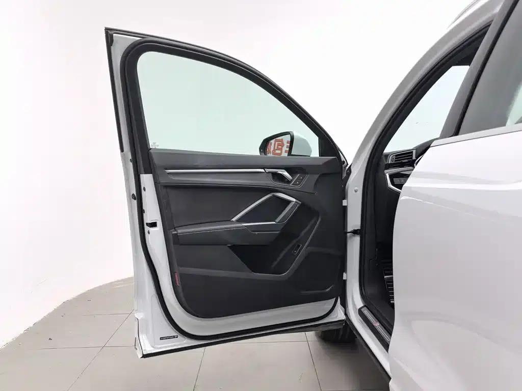 Audi Q3 2024 35 TFSI Fashion Dynamic Edition — миниатюра 8