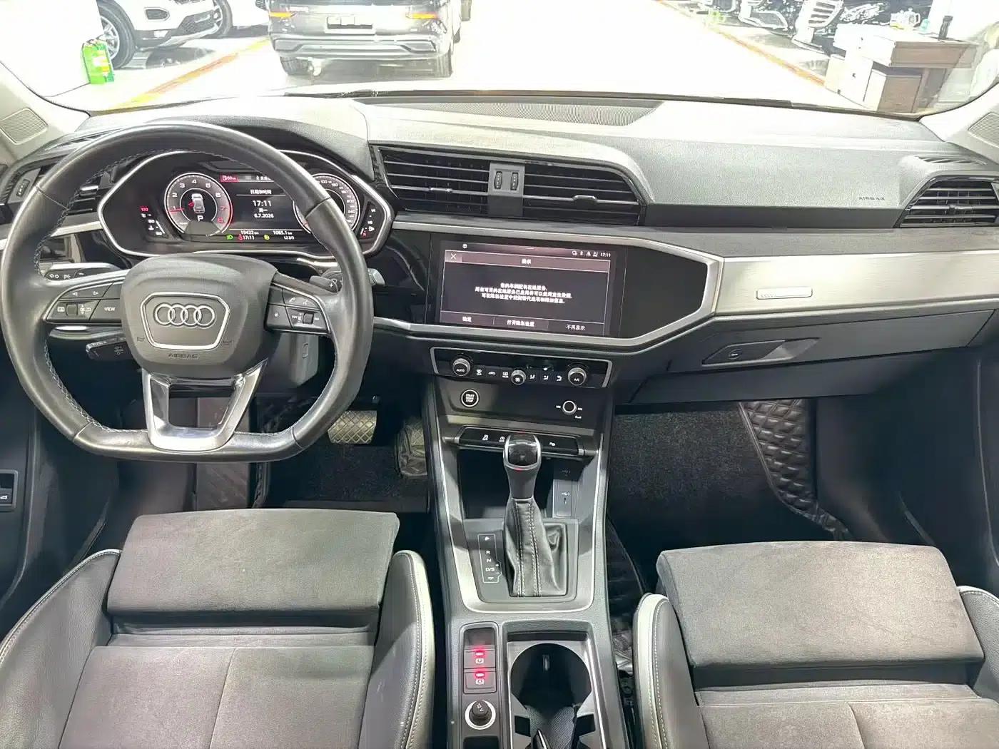 Audi Q3 2022 35 TFSI Fashion Dynamic Edition — миниатюра 4