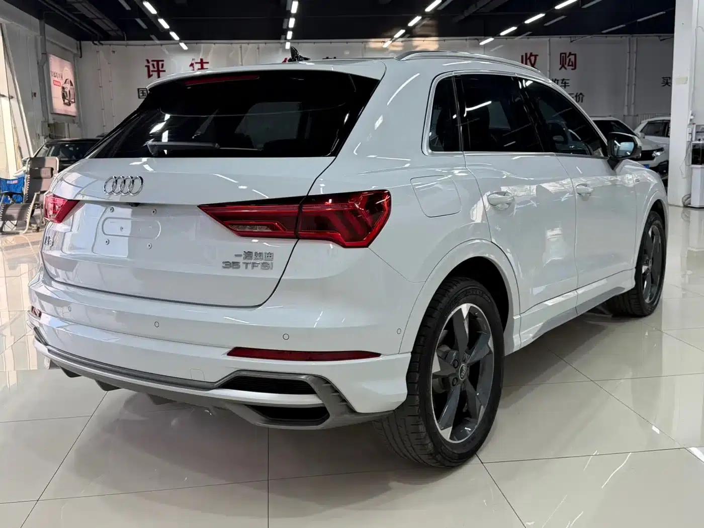 Audi Q3 2023 35 TFSI Fashion Dynamic (1.4T) — миниатюра 6