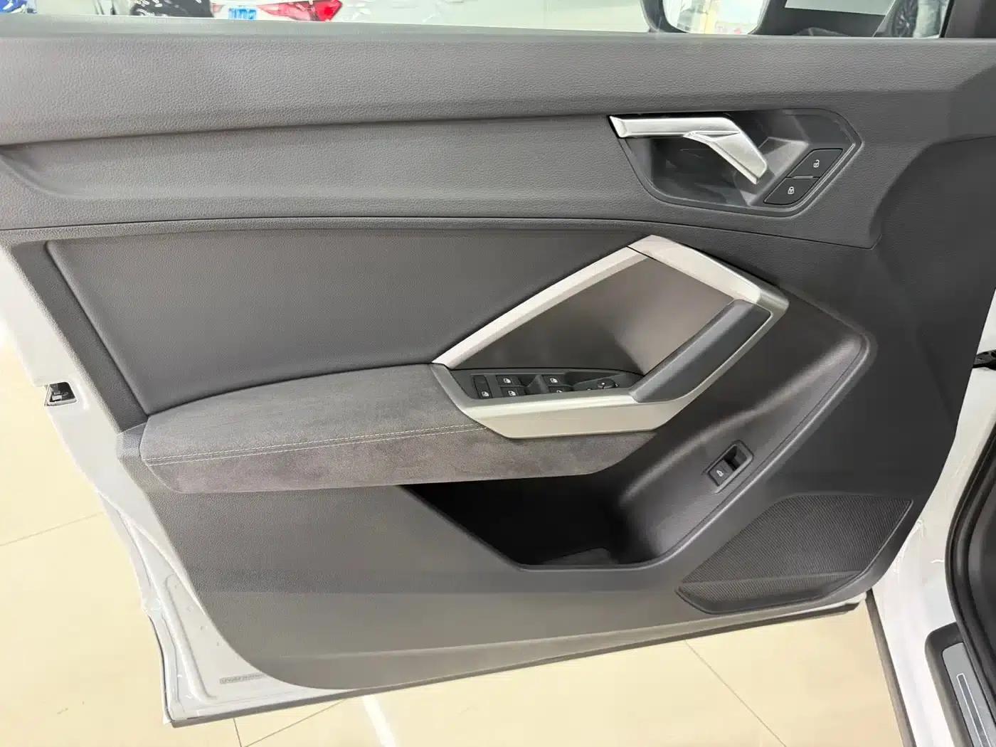 Audi Q3 2023 35 TFSI Fashion Dynamic (1.4T) — миниатюра 8