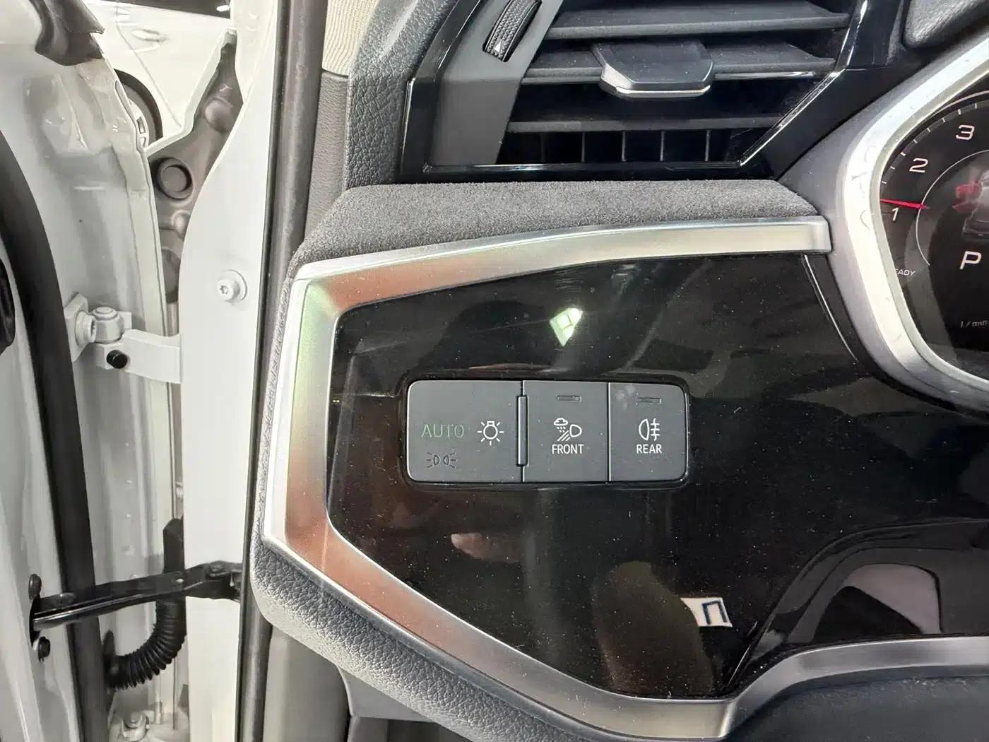 Audi Q3 2023 35 TFSI Fashion Dynamic (1.4T) — миниатюра 10