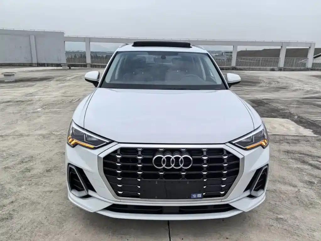 Audi Q3 2023 35 TFSI Fashion Dynamic (1.4T) — миниатюра 2