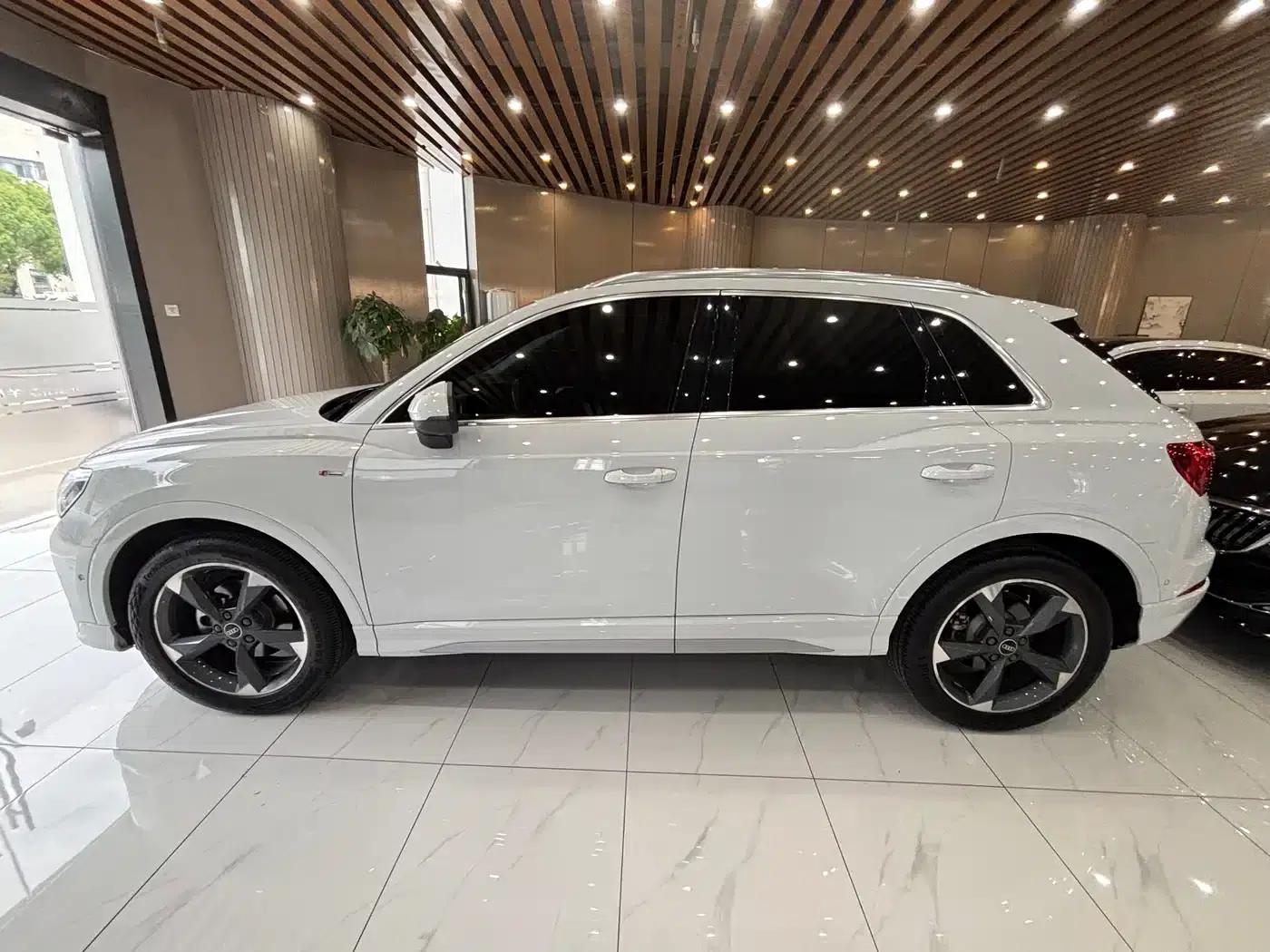 Audi Q3 2022 35 TFSI Fashion Dynamic Edition — миниатюра 2