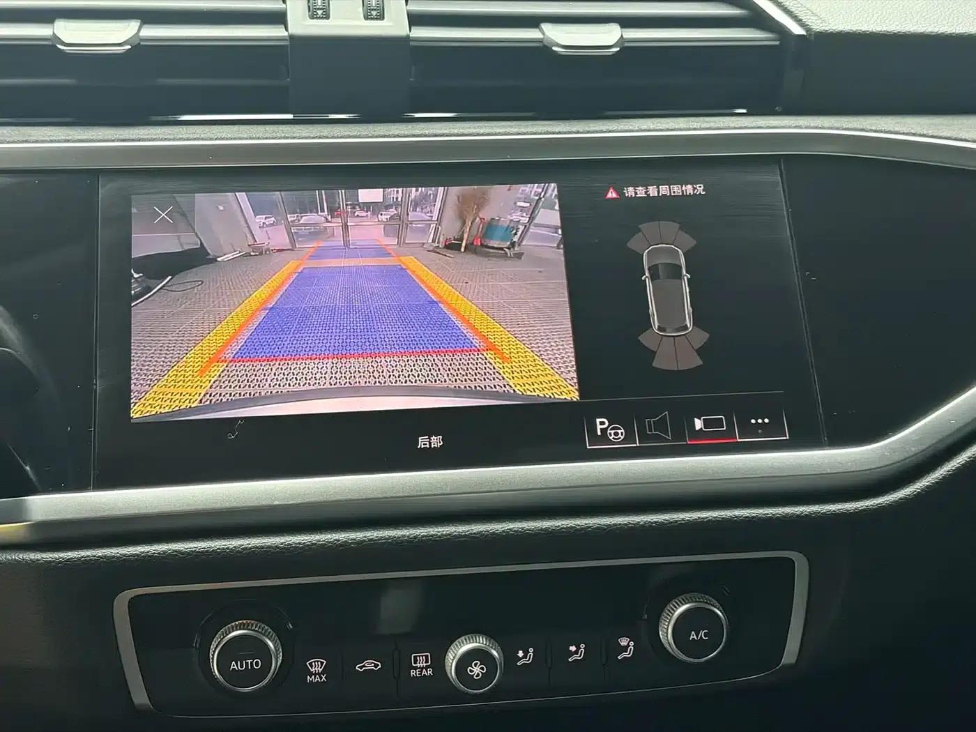 Audi Q3 2023 35 TFSI Fashion Dynamic (1.4T) — миниатюра 19