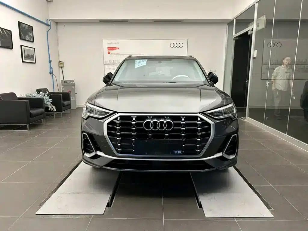 Audi Q3 2023 35 TFSI Fashion Dynamic (1.4T) — миниатюра 2