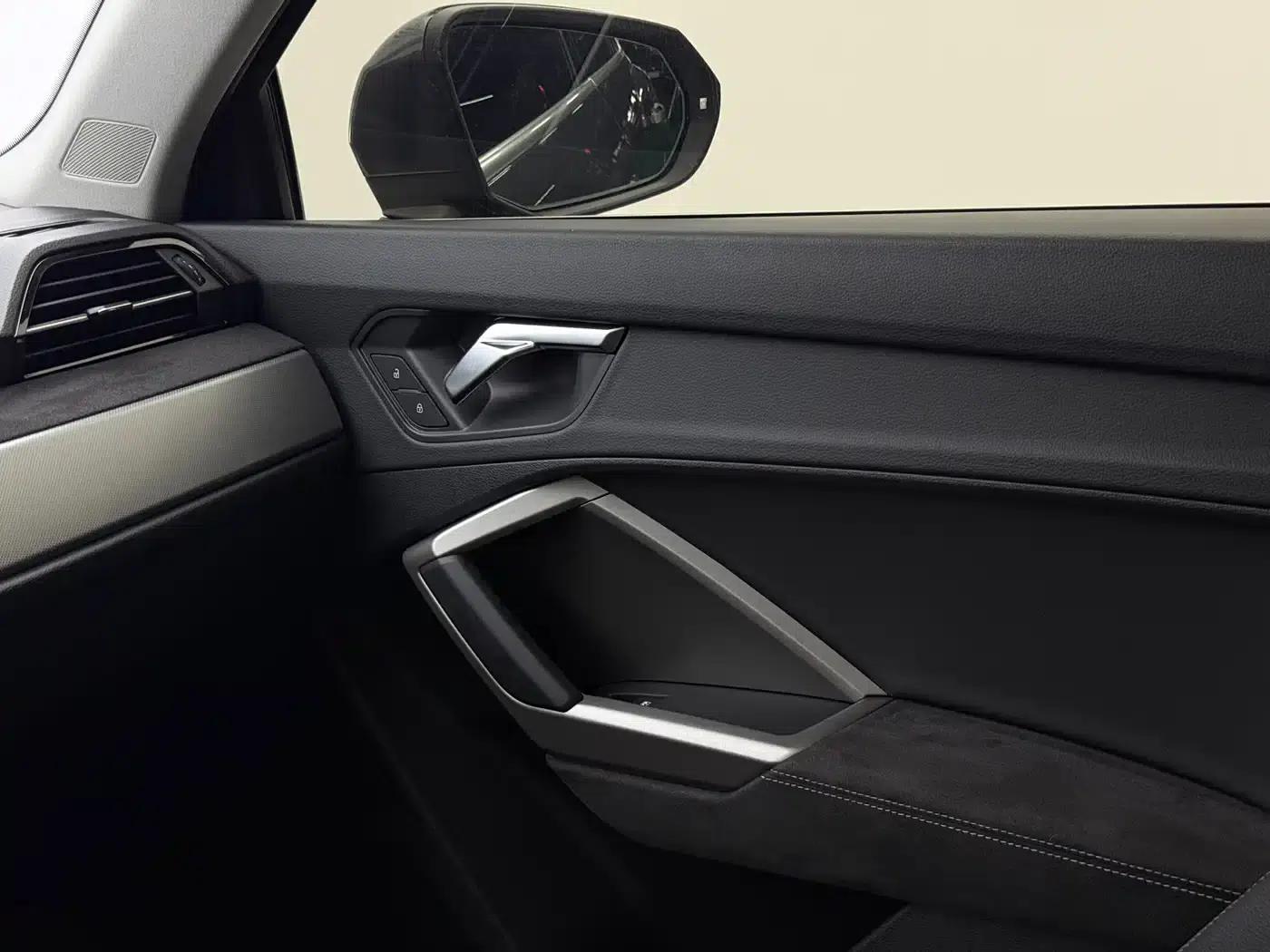 Audi Q3 2022 35 TFSI Progressive Dynamic — миниатюра 11