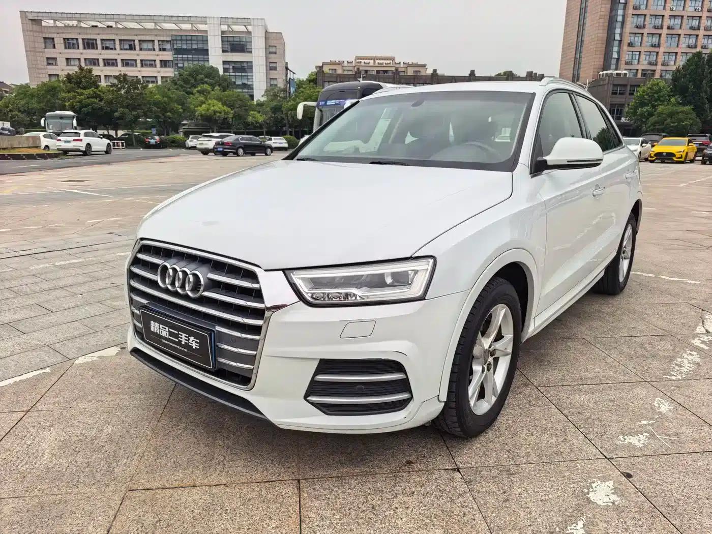 Audi Q3 2018 30th Anniversary Edition 30 TFSI Fashion Model — миниатюра 1