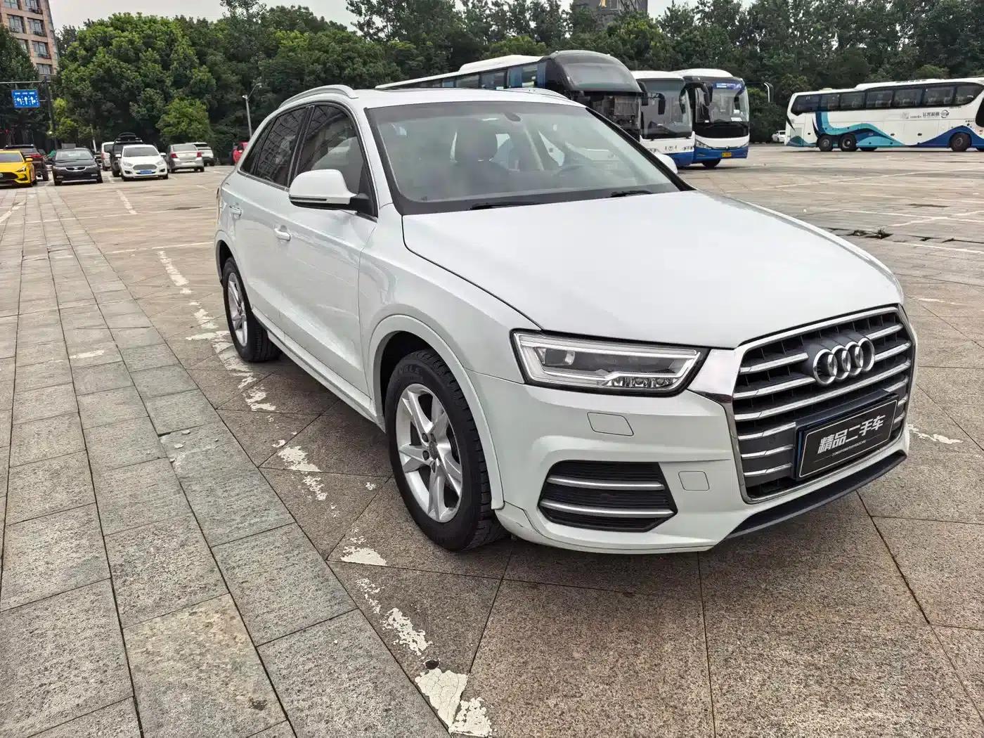 Audi Q3 2018 30th Anniversary Edition 30 TFSI Fashion Model — миниатюра 3