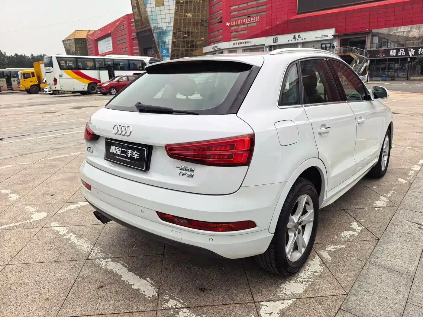 Audi Q3 2018 30th Anniversary Edition 30 TFSI Fashion Model — миниатюра 5