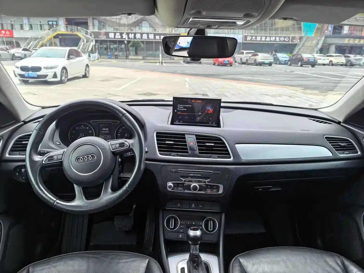 Audi Q3 2018 30th Anniversary Edition 30 TFSI Fashion Model — миниатюра 8