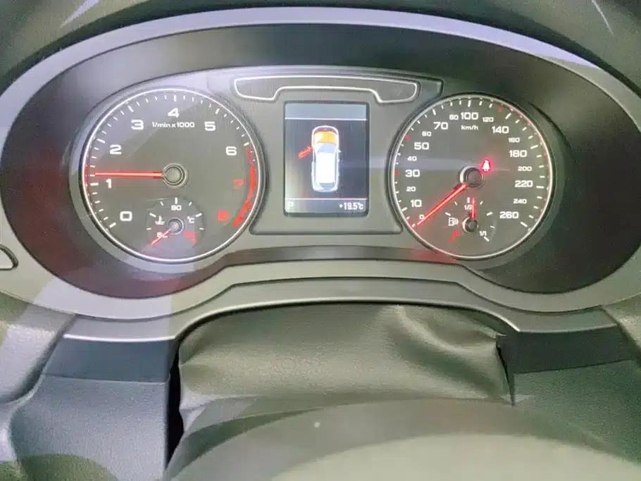 Audi Q3 2015 35 TFSI quattro Technology Edition — миниатюра 14