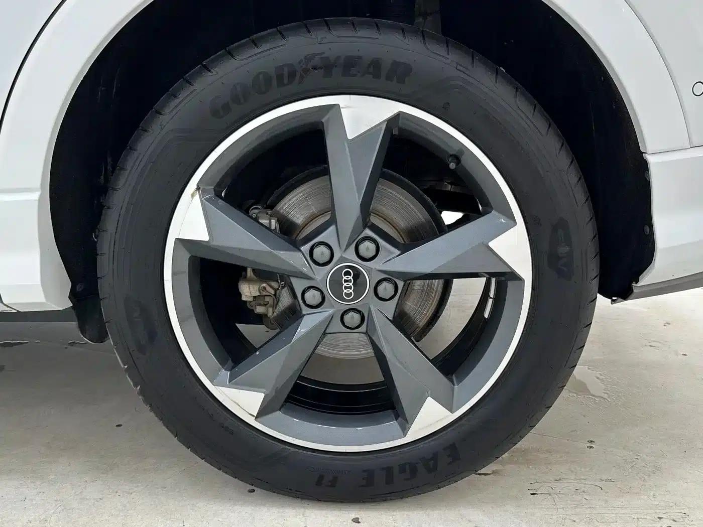 Audi Q3 2023 35 TFSI Fashion Dynamic (1.4T) — миниатюра 17