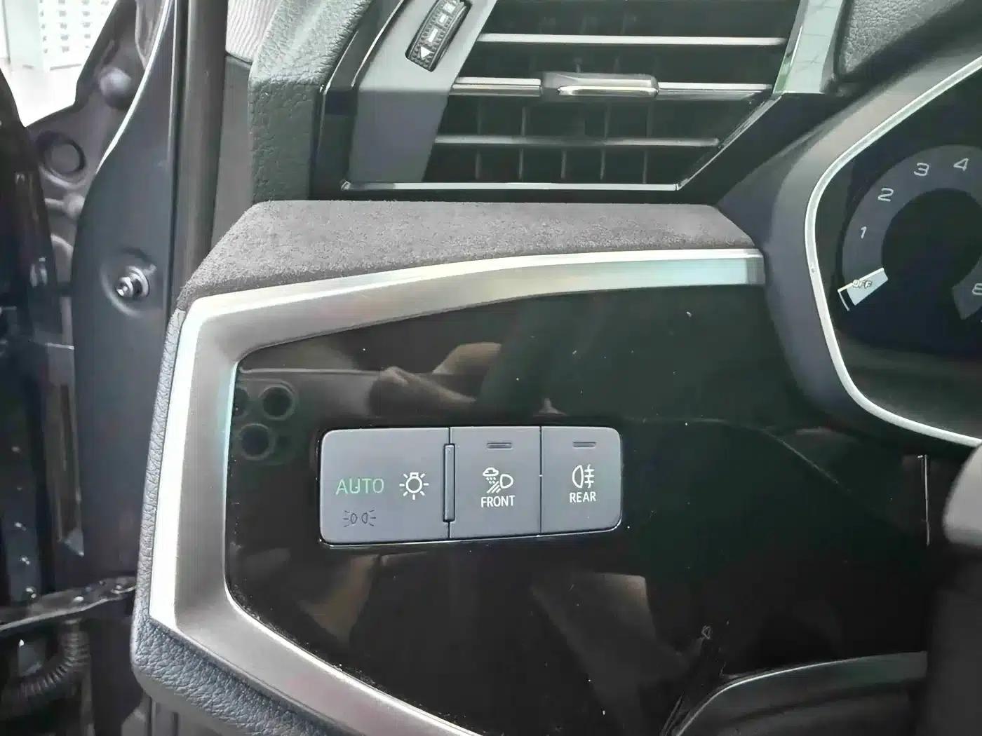 Audi Q3 2023 35 TFSI Progressive Dynamic (1.4T) — миниатюра 10