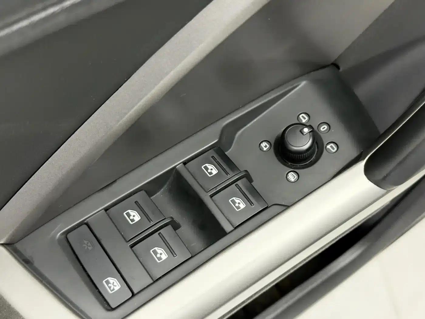 Audi Q3 2022 35 TFSI Fashion Dynamic Edition — миниатюра 8