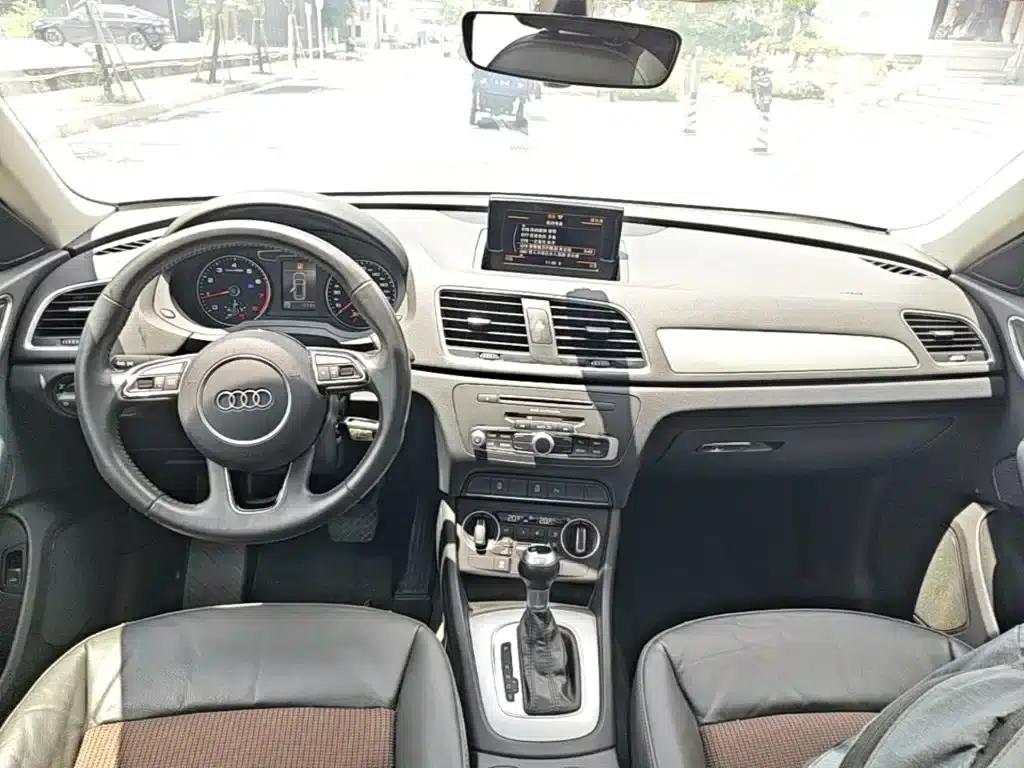 Audi Q3 2018 30th Anniversary Edition 30 TFSI Fashion Model — миниатюра 10