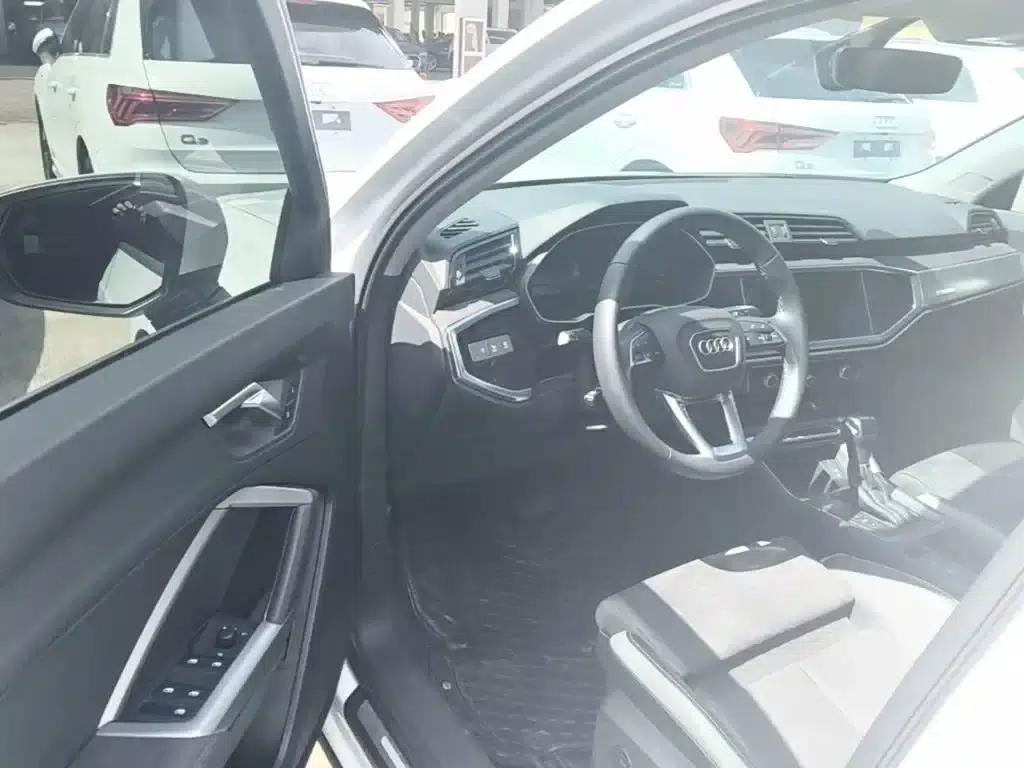 Audi Q3 2023 35 TFSI Progressive Dynamic (1.4T) — миниатюра 16