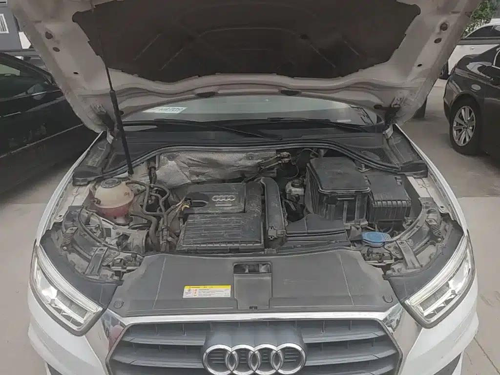 Audi Q3 2018 30th Anniversary Edition 30 TFSI Fashion Model — миниатюра 20
