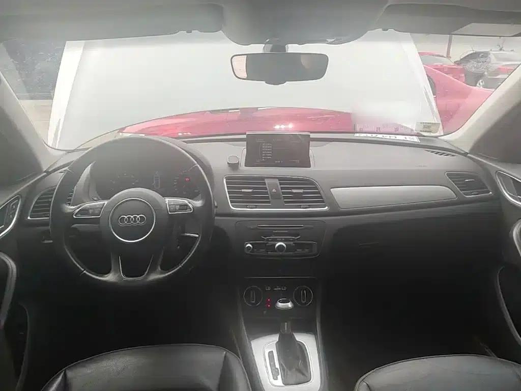 Audi Q3 2018 30th Anniversary Edition 30 TFSI Fashion Model — миниатюра 10