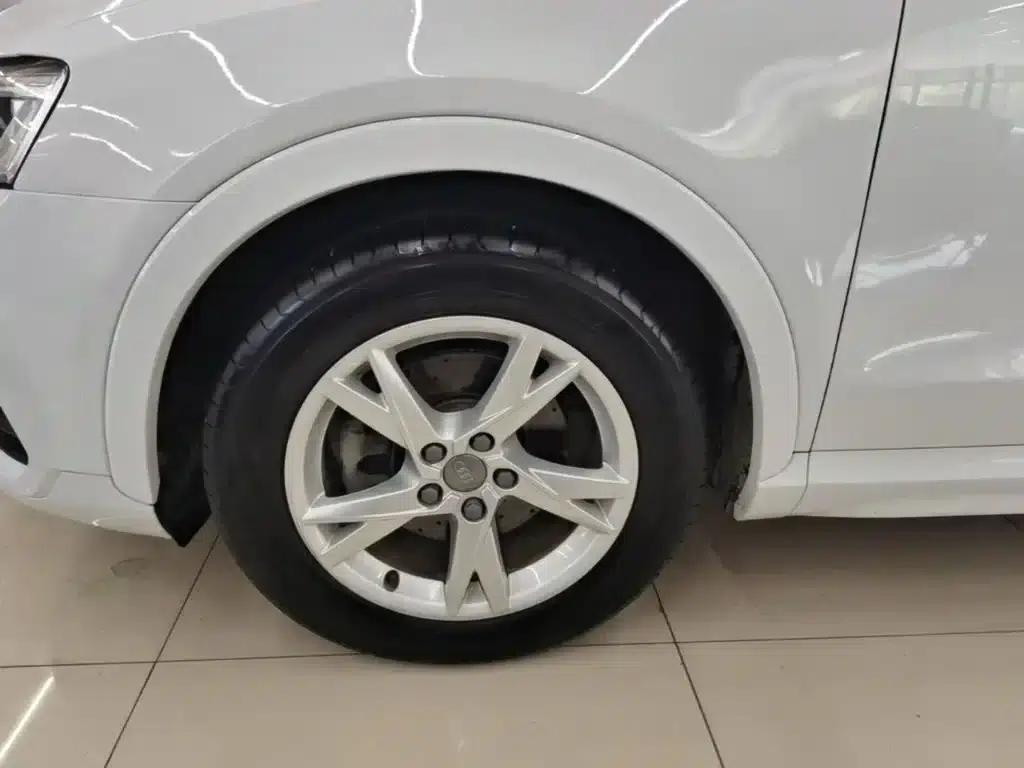 Audi Q3 2018 30th Anniversary Edition 35 TFSI Fashion Model — миниатюра 23