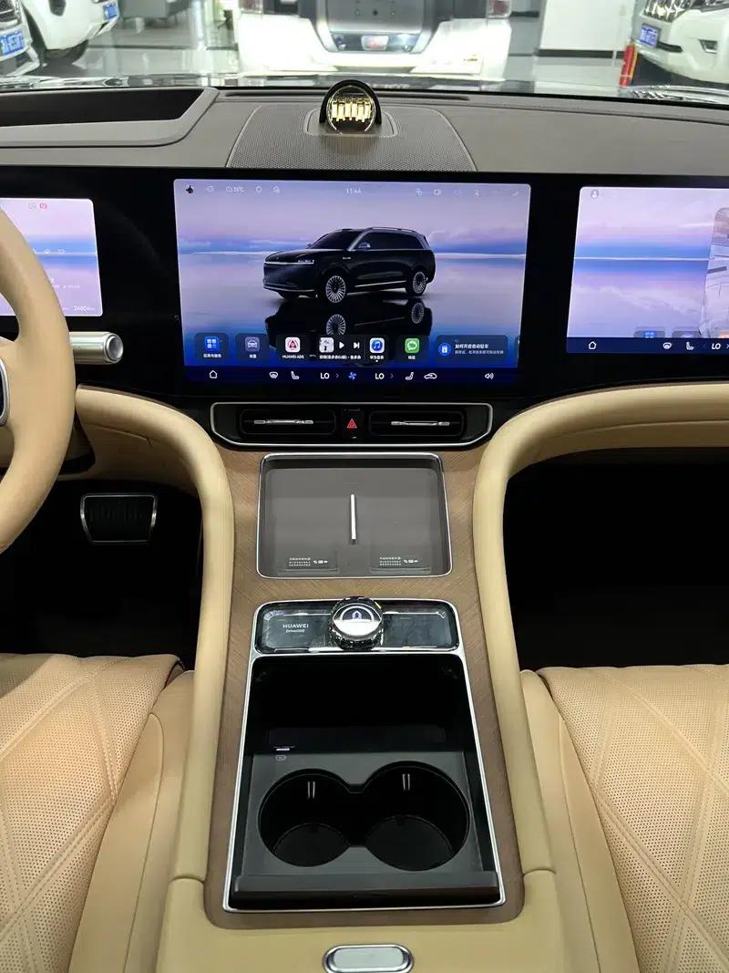Wenjie M9 2025 Ultra Extended Range Six-Seat Version (192-line LiDAR) — миниатюра 19