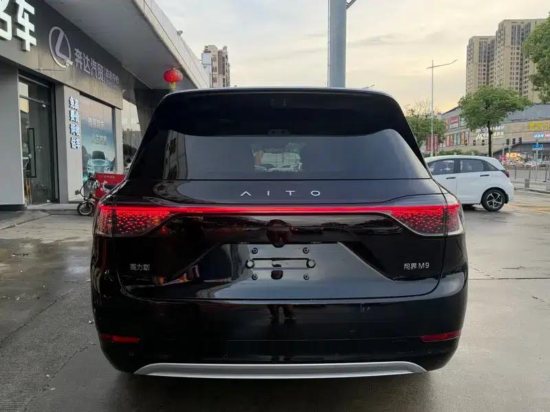 Wenjie M9 2025 Ultra Extended Range Six-Seat Version (192-line LiDAR) — миниатюра 5