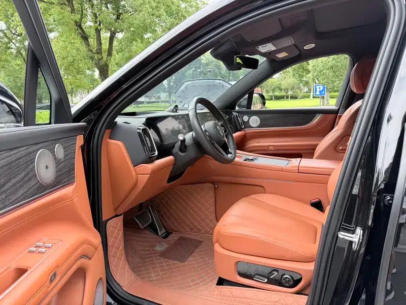 Wenjie M9 2024 Pure Electric Ultra Six-Seat Edition — миниатюра 14