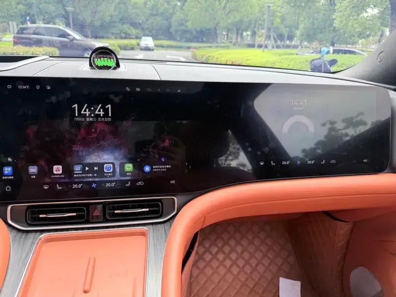Wenjie M9 2024 Pure Electric Ultra Six-Seat Edition — миниатюра 8