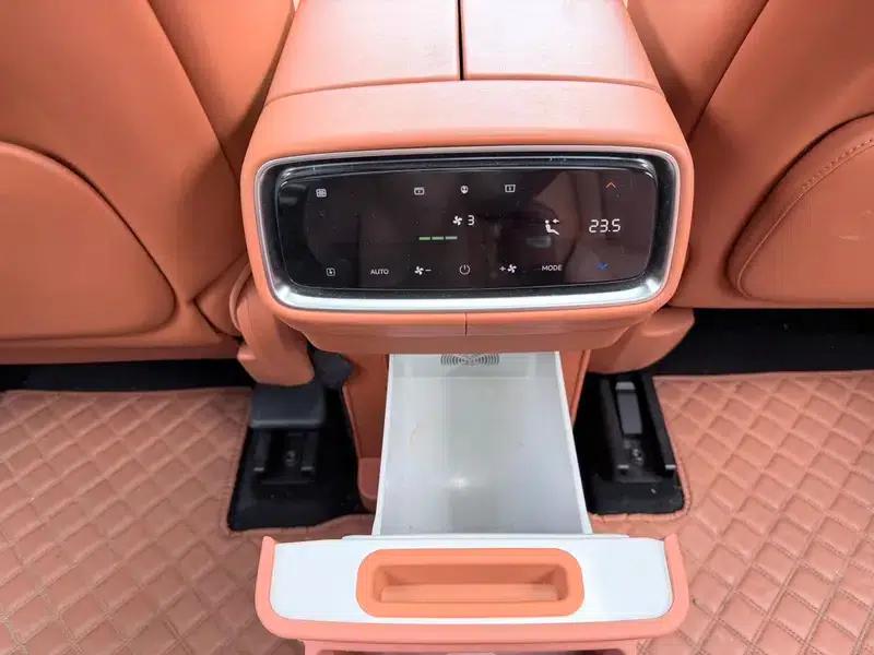 Wenjie M9 2024 Pure Electric Ultra Six-Seat Edition — миниатюра 9