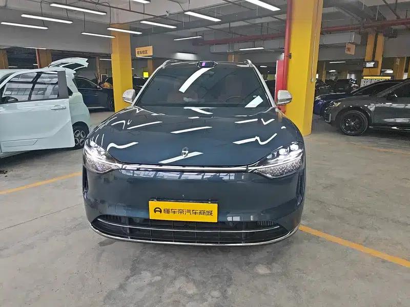 Wenjie M9 2024 Ultra Range Extended 6-Seater — миниатюра 21