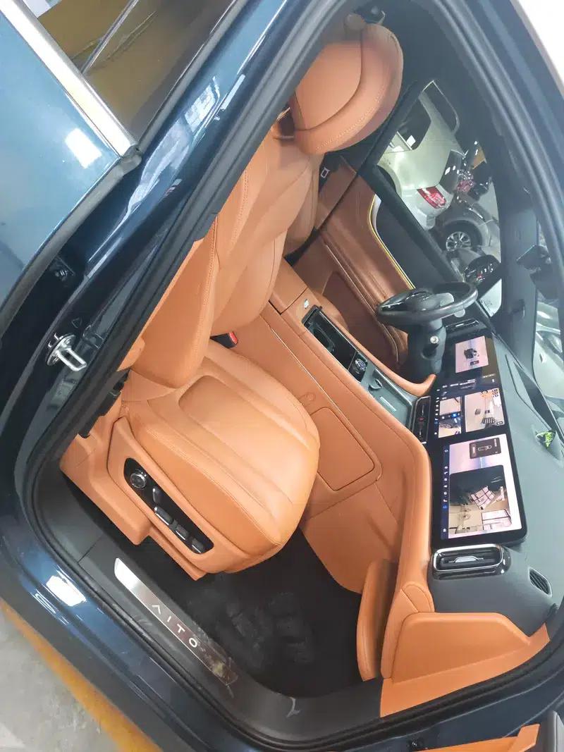 Wenjie M9 2024 Ultra Range Extended 6-Seater — миниатюра 23