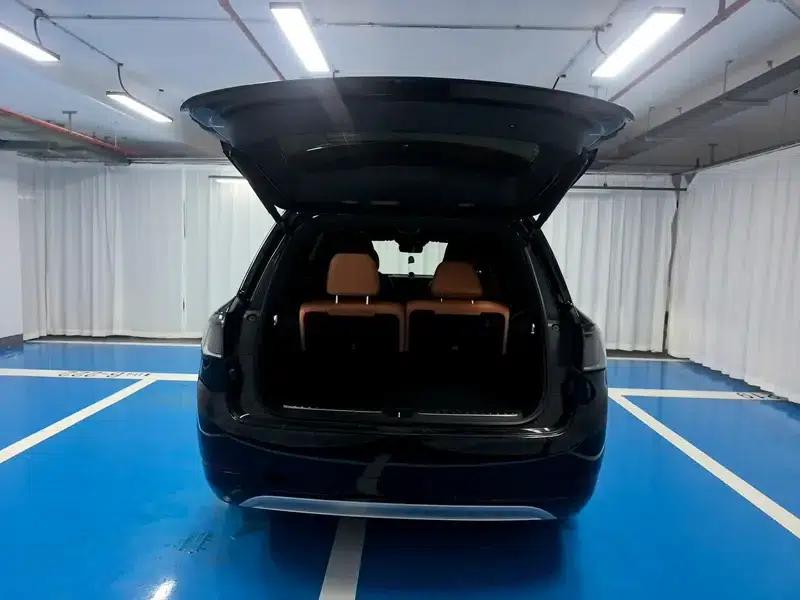 Wenjie M9 2024 Extended Range Max Six-Seater — миниатюра 20
