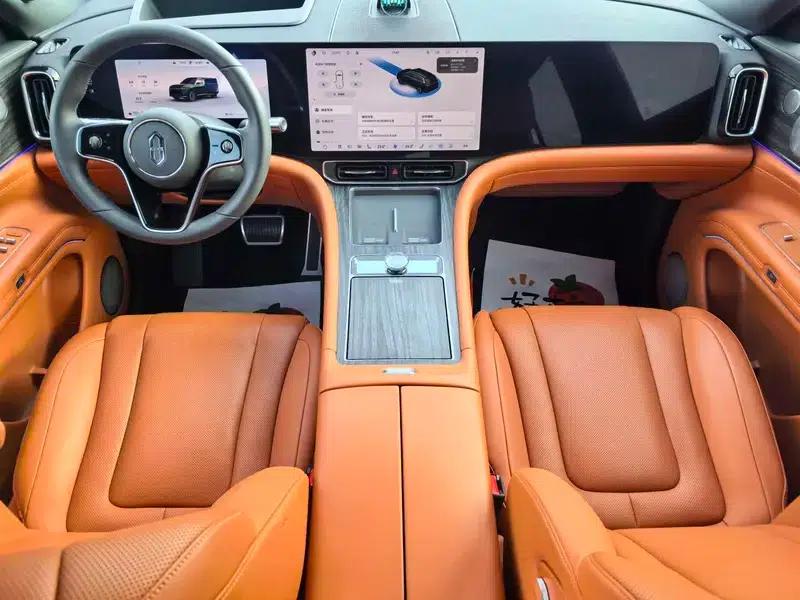 Wenjie M9 2024 Ultra Range Extended 6-Seater — миниатюра 11
