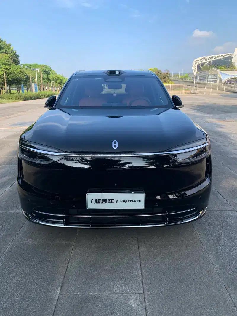 Wenjie M7 2026 Extended Range Ultra 6-Seat 4WD (192-line LiDAR) — миниатюра 2