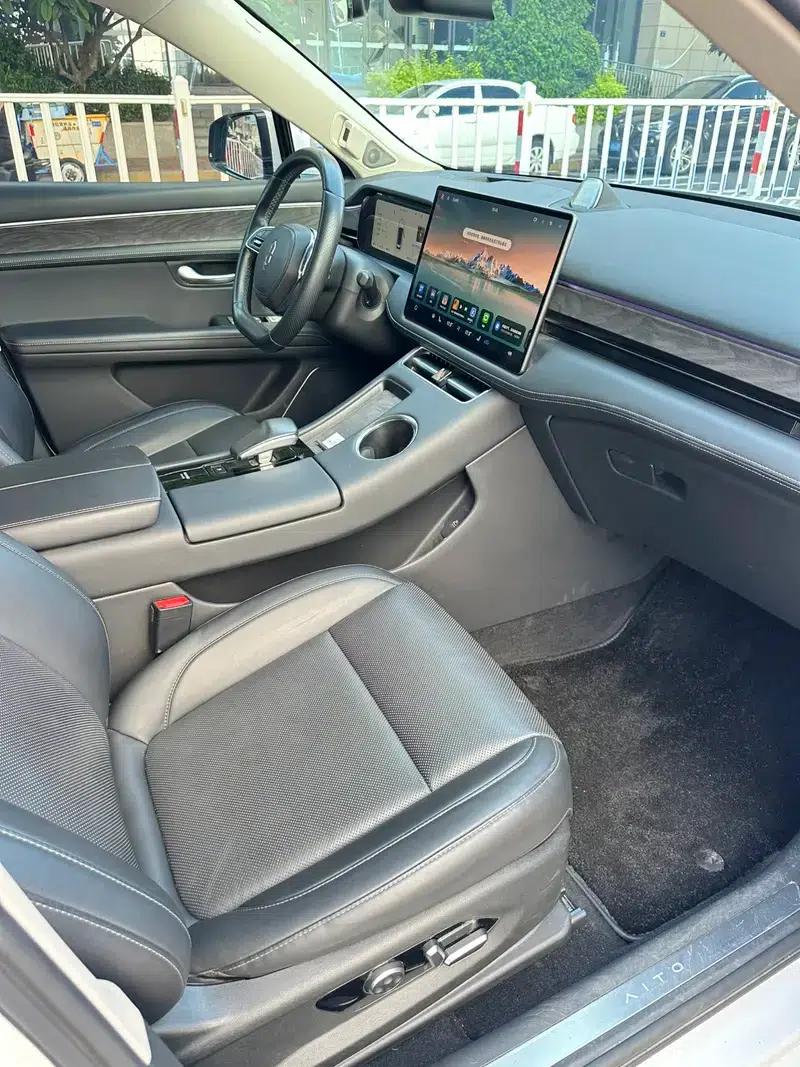 Wenjie M5 2022 Extended Range 4WD Flagship Edition — миниатюра 9