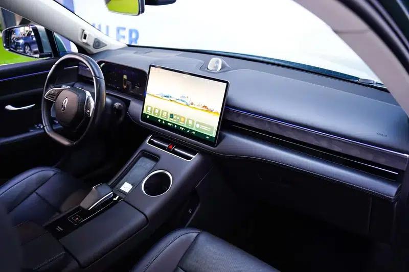 Wenjie M5 2022 Extended Range AWD Performance Edition — миниатюра 6